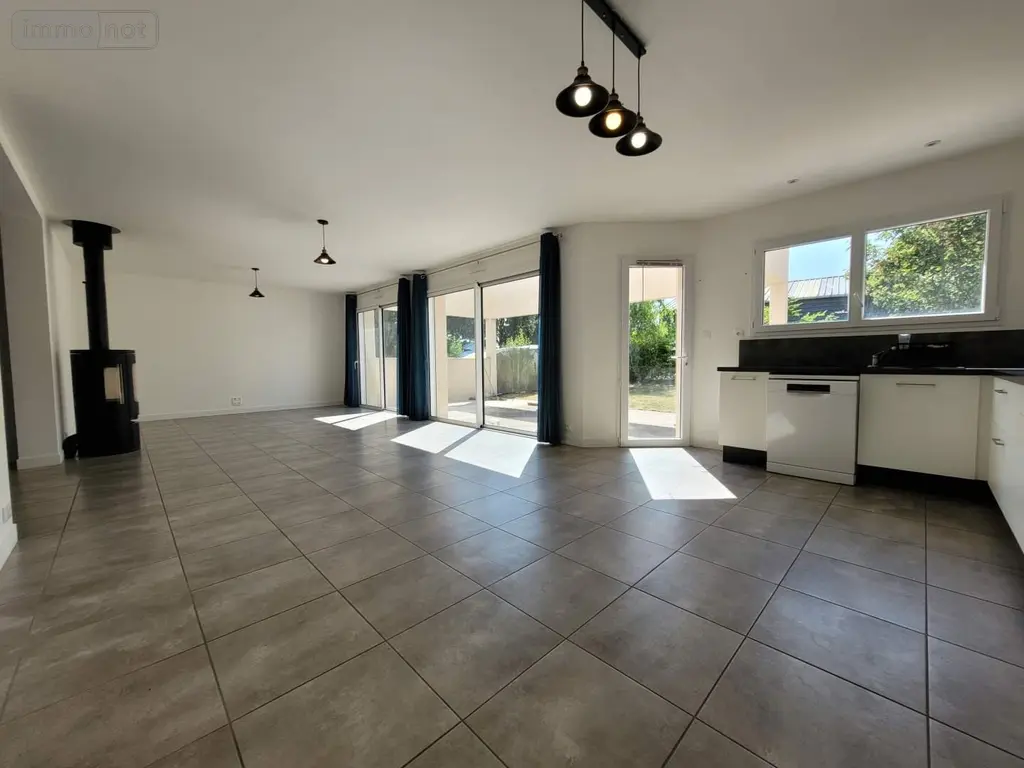 Maison a vendre Servon-sur-Vilaine 35530 Ille-et-Vilaine 35 130 m2 6 pièces 414400 euros 019/5579 JLL 002