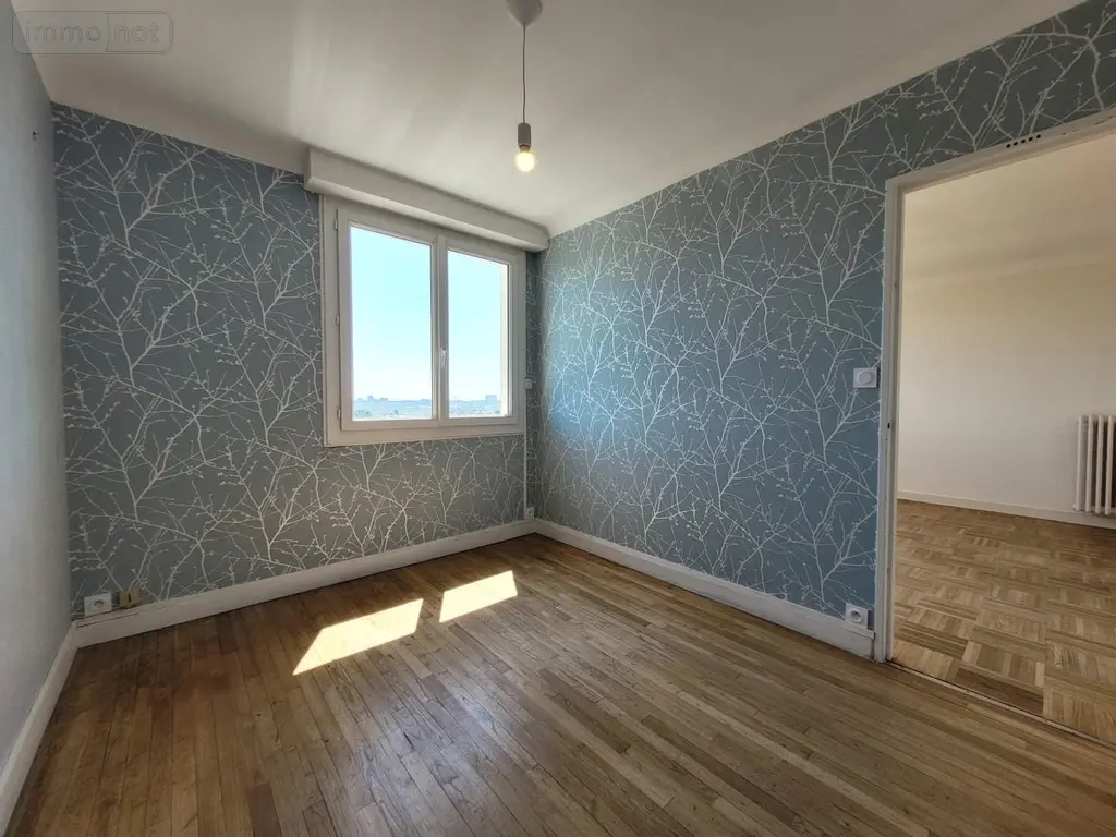 Appartement a vendre Rennes 35000 Ille-et-Vilaine 35 56 m2 3 pièces 192950 euros 019/5608 JLLA 003