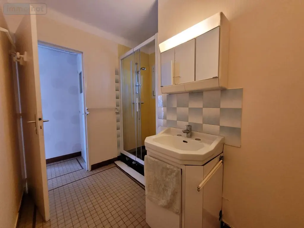 Appartement a vendre Rennes 35000 Ille-et-Vilaine 35 56 m2 3 pièces 192950 euros 019/5608 JLLA 008