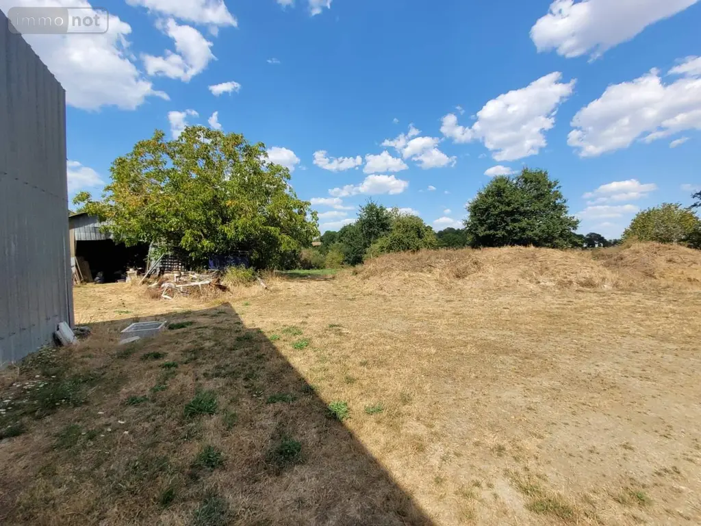 Fonds et murs commerciaux a vendre Châteaugiron 35410 Ille-et-Vilaine 35 630 m2 2 pièces 239300 euros 019/5621 JLL 006