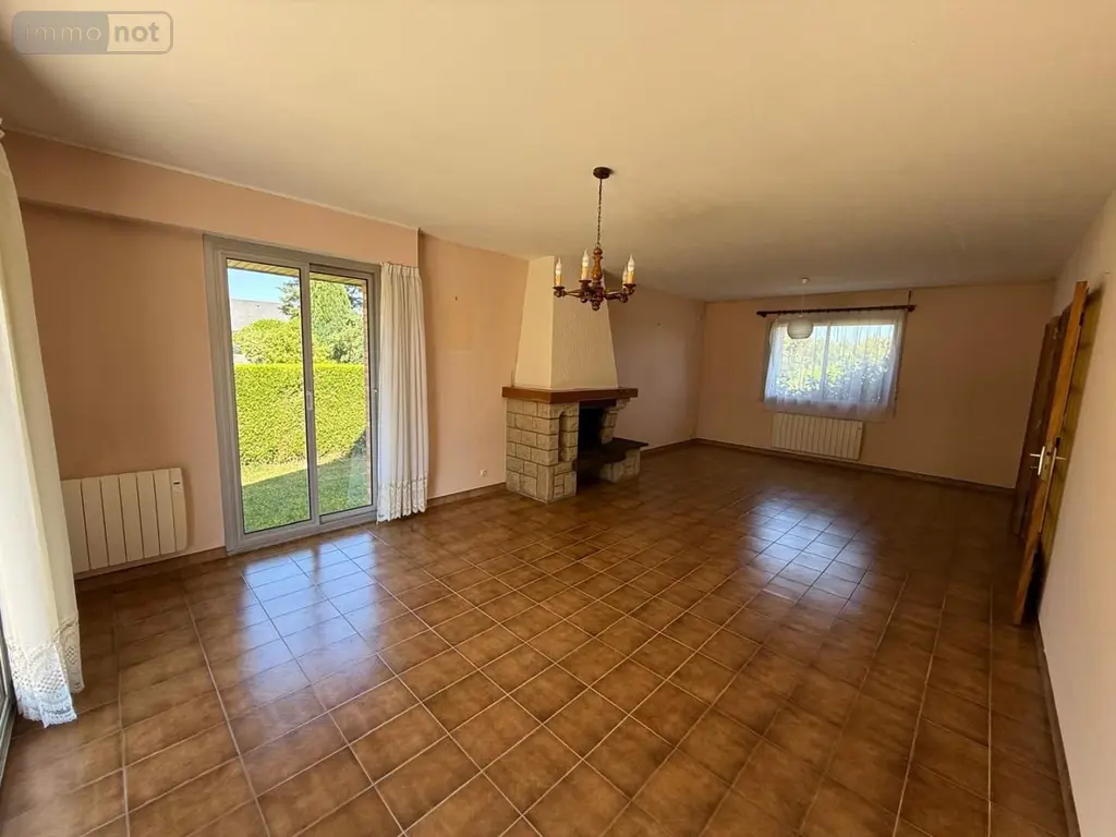 Location maison Brécé 35530 Ille-et-Vilaine 35 140 m2 6 pièces 980 euros 019/5628 001