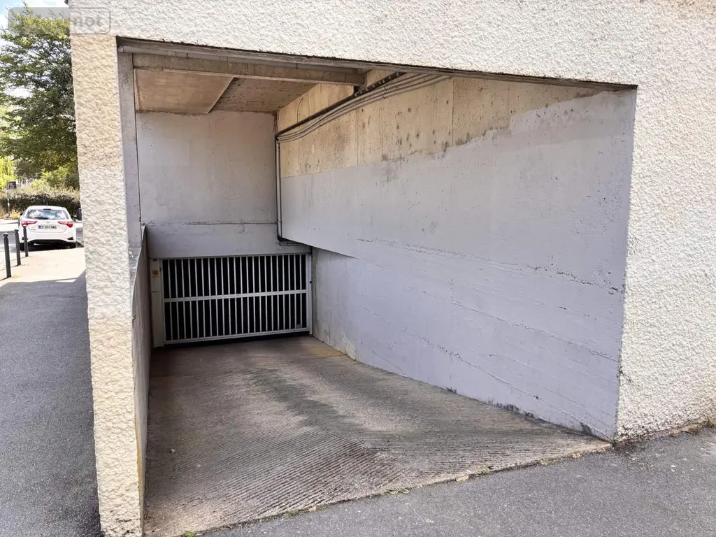 Garage et parking a vendre Rennes 35000 Ille-et-Vilaine 35 1 pièce 33500 euros 029/1790 003