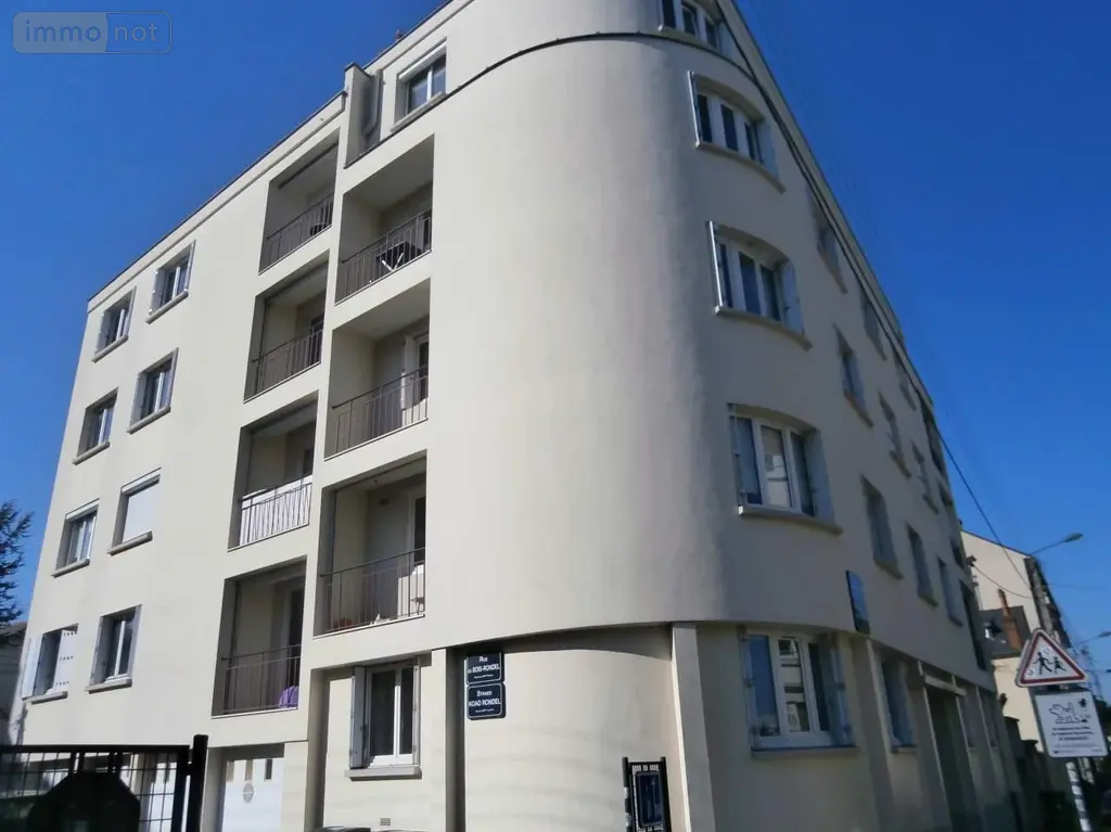 Location appartement Rennes 35000 Ille-et-Vilaine 35 46 m2 2 pièces 641 euros 030/71926 006