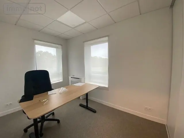 Location fonds et murs commerciaux Saint-Gilles 35590 Ille-et-Vilaine 35 200 m2 7 pièces 2900 euros 030/72998 002
