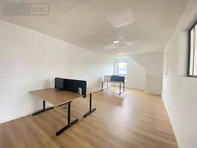 Location fonds et murs commerciaux Saint-Gilles 35590 Ille-et-Vilaine 35 200 m2 7 pièces 2900 euros 030/72998 004