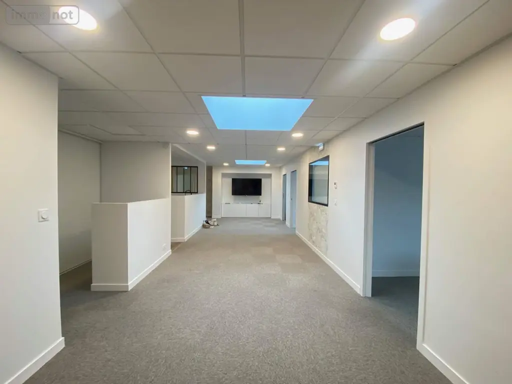 Location fonds et murs commerciaux Saint-Gilles 35590 Ille-et-Vilaine 35 200 m2 7 pièces 2900 euros 030/72998 006