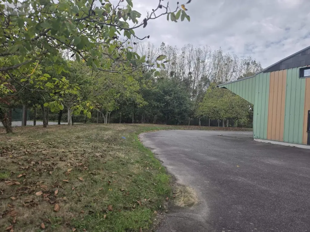 Fonds et murs commerciaux a vendre Montfort-sur-Meu 35160 Ille-et-Vilaine 35 869 m2 8 pièces 521000 euros 030/73055 011
