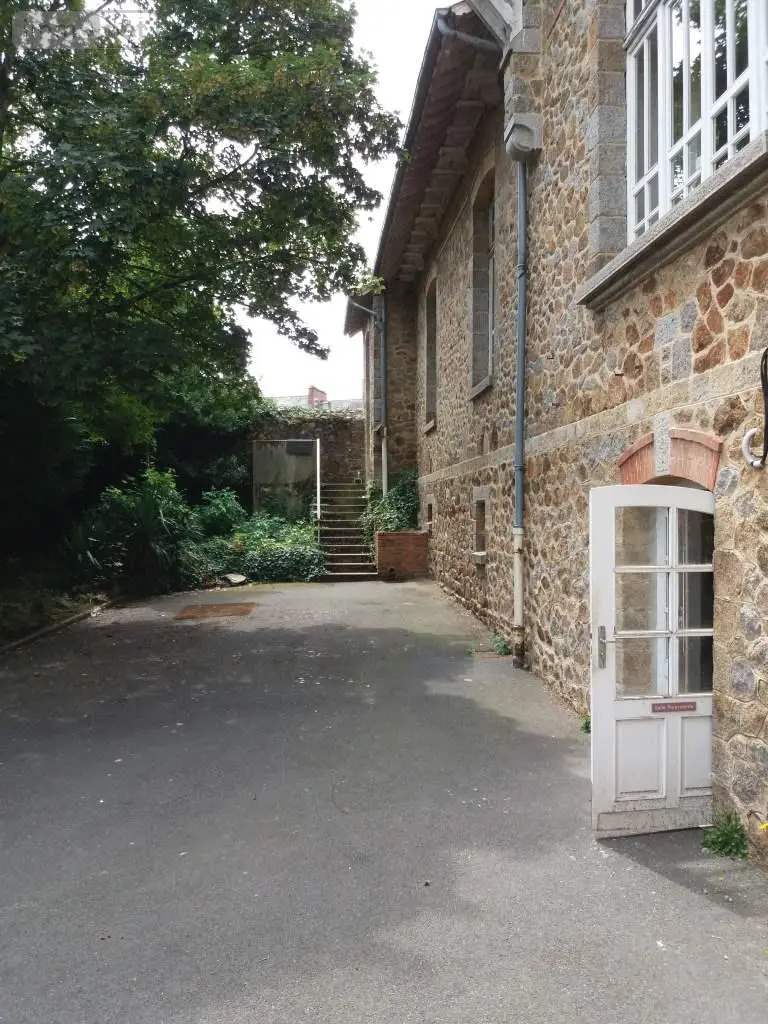 Maison a vendre Fougères 35300 Ille-et-Vilaine 35 500 m2 20 pièces 301484 euros 037/1567 005