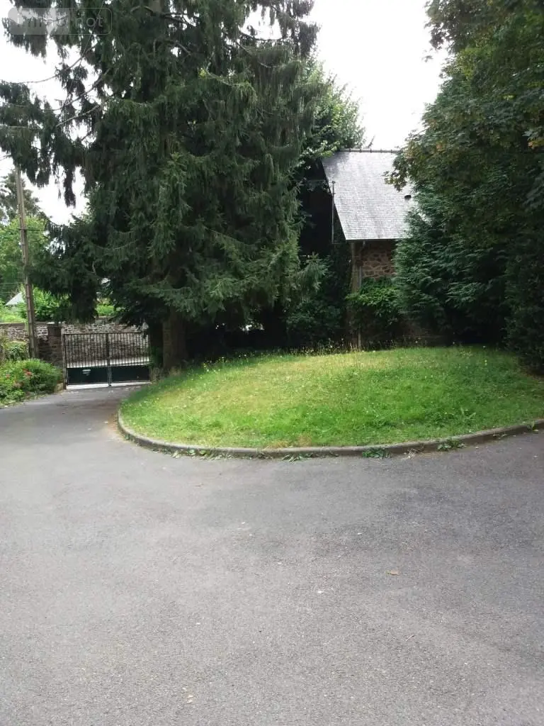 Maison a vendre Fougères 35300 Ille-et-Vilaine 35 500 m2 20 pièces 301484 euros 037/1567 006