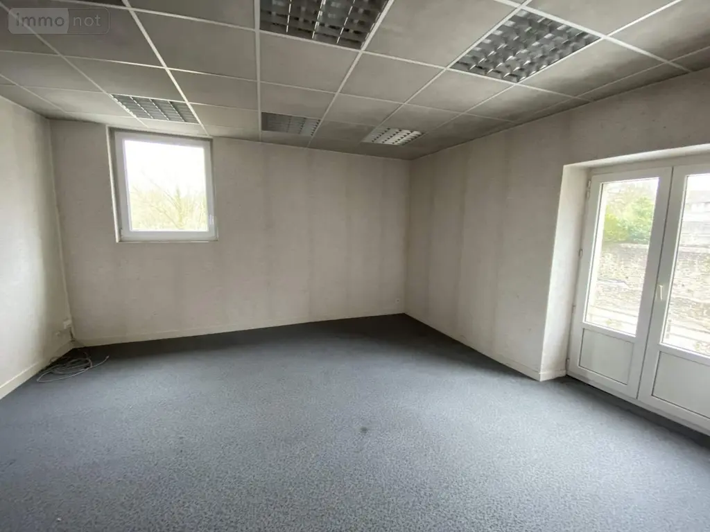 Immeuble de rapport a vendre Fougères 35300 Ille-et-Vilaine 35 242 m2 10 pièces 317078 euros 037/1643 016