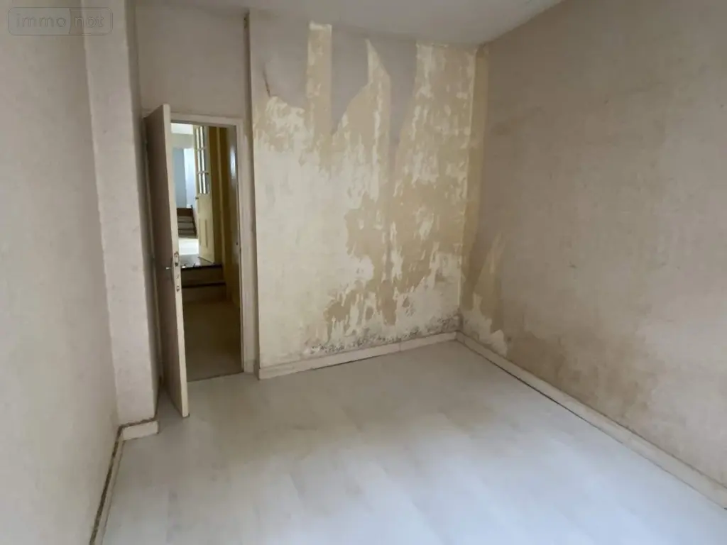 Immeuble de rapport a vendre Fougères 35300 Ille-et-Vilaine 35 242 m2 10 pièces 317078 euros 037/1643 004