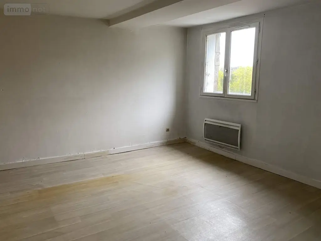 Immeuble de rapport a vendre Fougères 35300 Ille-et-Vilaine 35 242 m2 10 pièces 317078 euros 037/1643 005