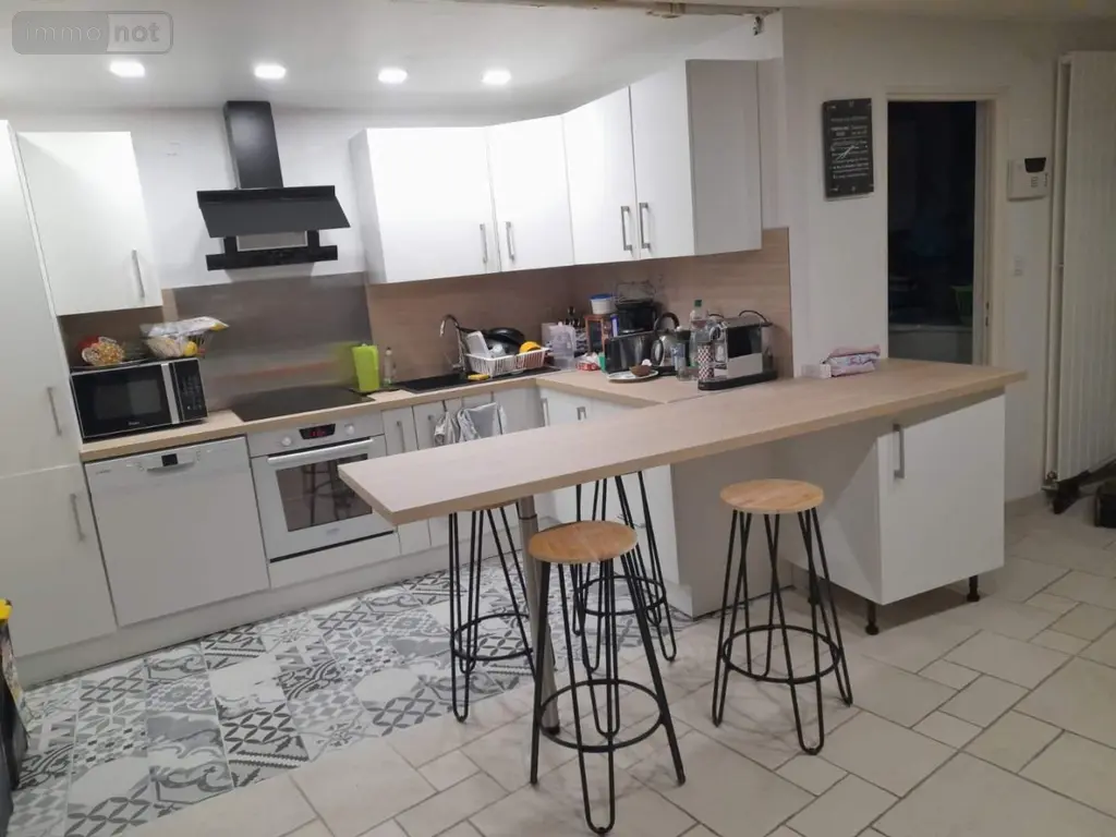 Immeuble de rapport a vendre Fougères 35300 Ille-et-Vilaine 35 338 m2 8 pièces 374256 euros 037/1867 003