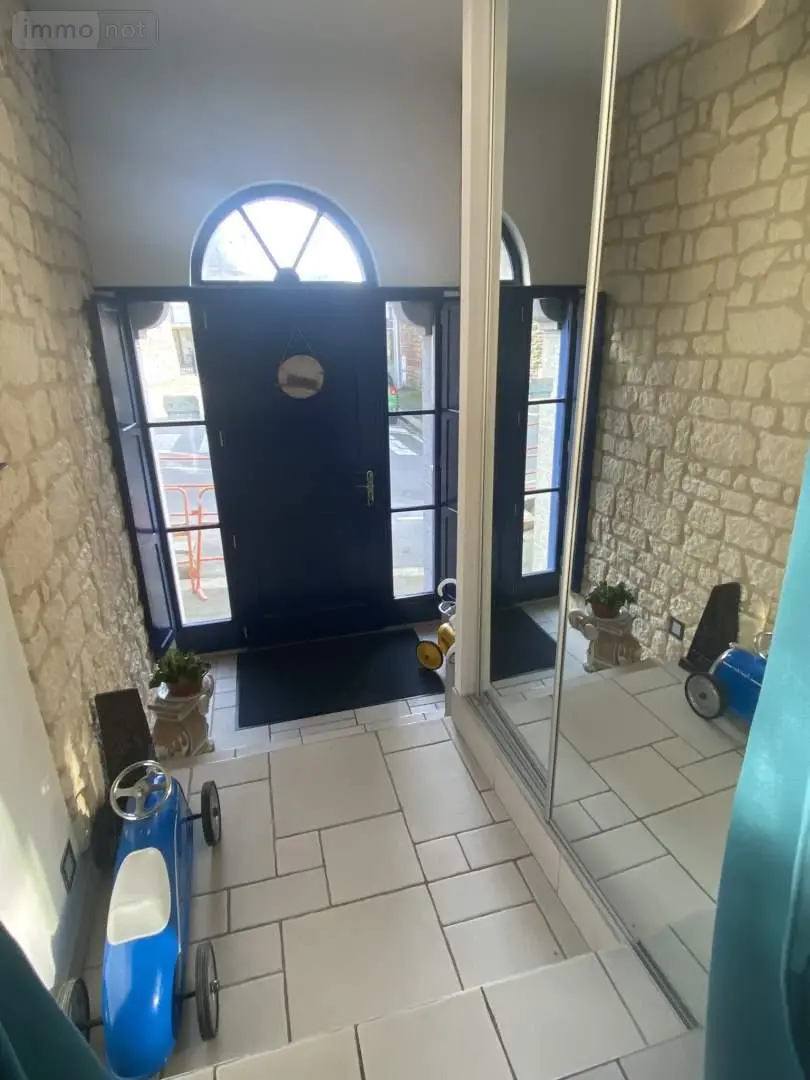 Immeuble de rapport a vendre Fougères 35300 Ille-et-Vilaine 35 338 m2 8 pièces 374256 euros 037/1867 009
