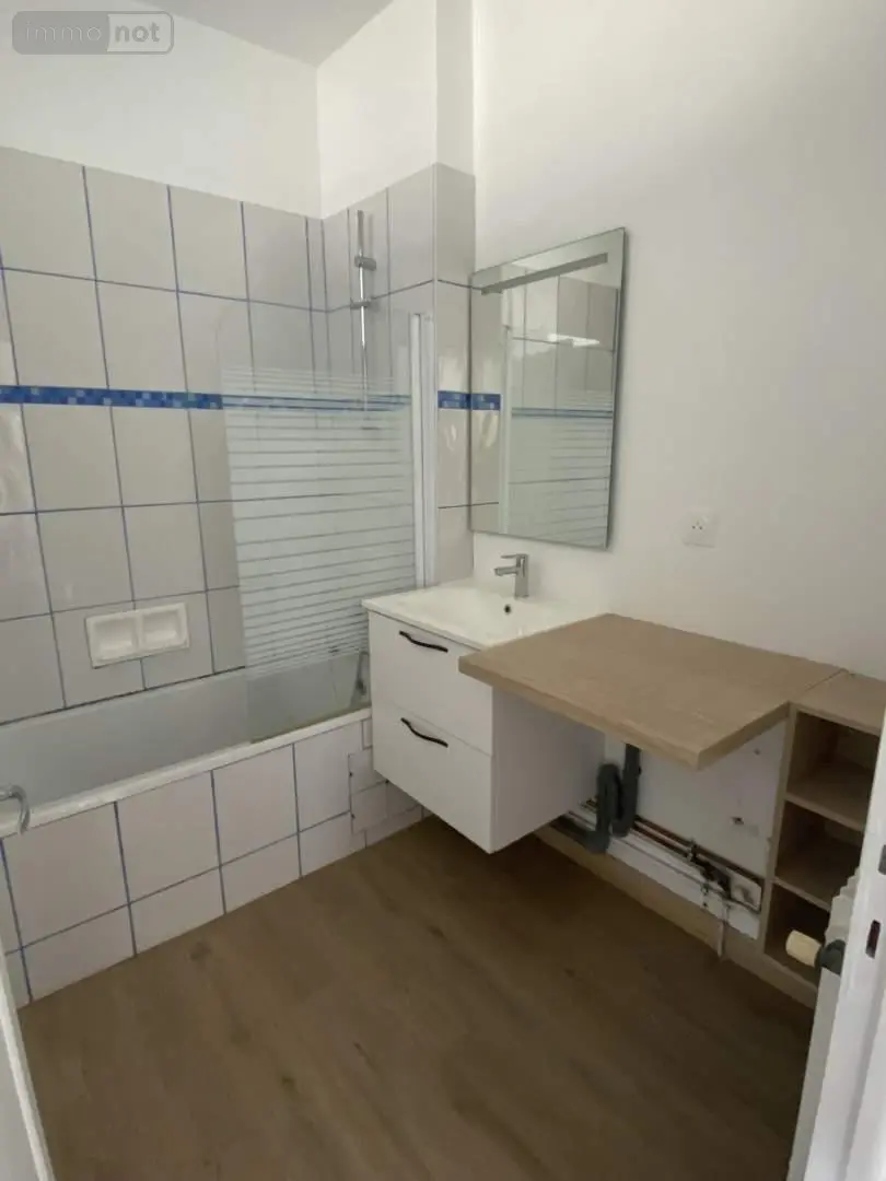Location maison Fougères 35300 Ille-et-Vilaine 35 54 m2 2 pièces 530 euros 037/1897 005