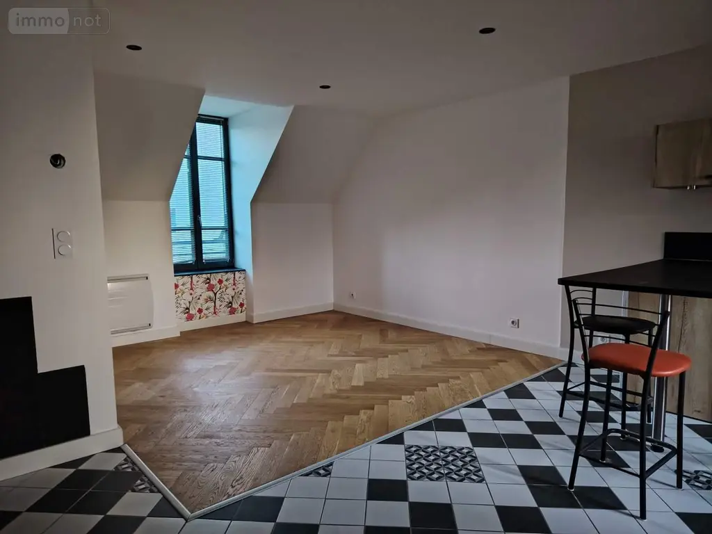 Location appartement Fougères 35300 Ille-et-Vilaine 35 63 m2 3 pièces 560 euros 037/1911 002