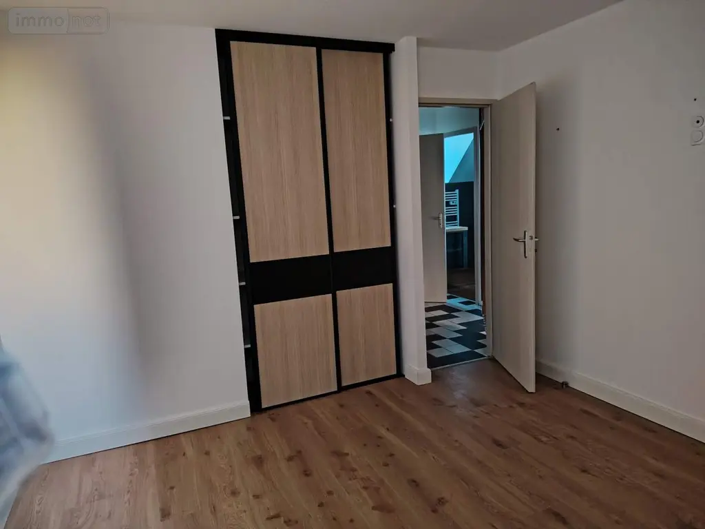 Location appartement Fougères 35300 Ille-et-Vilaine 35 63 m2 3 pièces 560 euros 037/1911 005