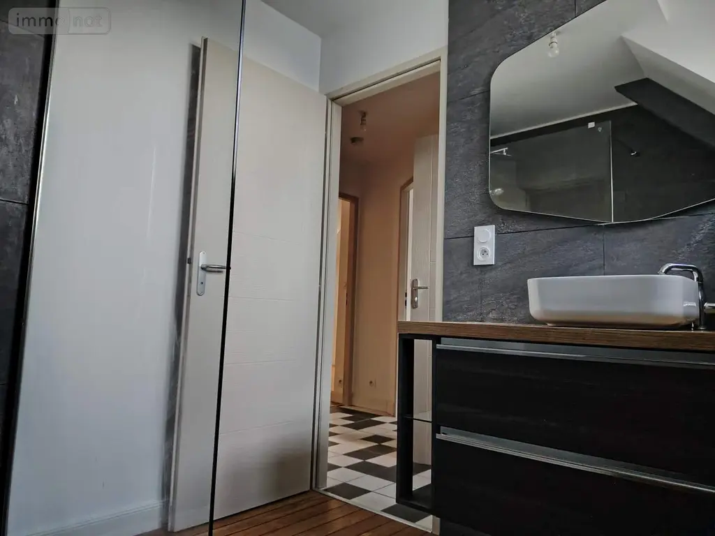 Location appartement Fougères 35300 Ille-et-Vilaine 35 63 m2 3 pièces 560 euros 037/1911 008