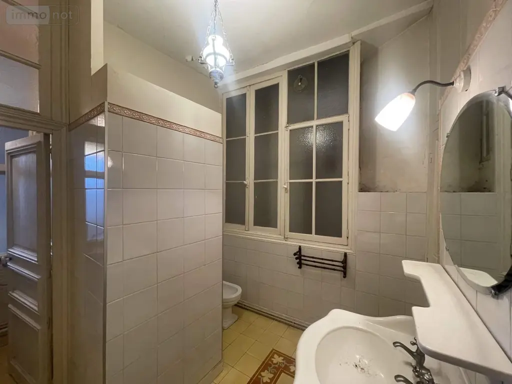 Fonds et murs commerciaux a vendre Rennes 35000 Ille-et-Vilaine 35 234 m2 11 pièces 795600 euros 35117/1019 021