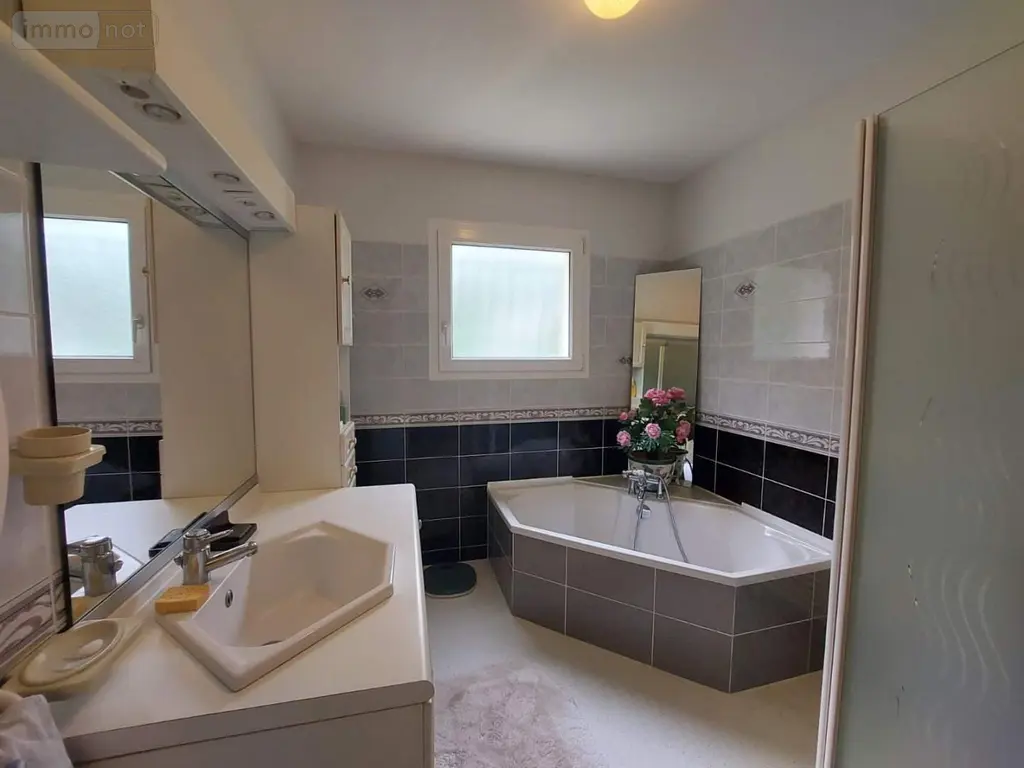 Maison a vendre Bruz 35170 Ille-et-Vilaine 35 144 m2 6 pièces 438800 euros 122/3097 008