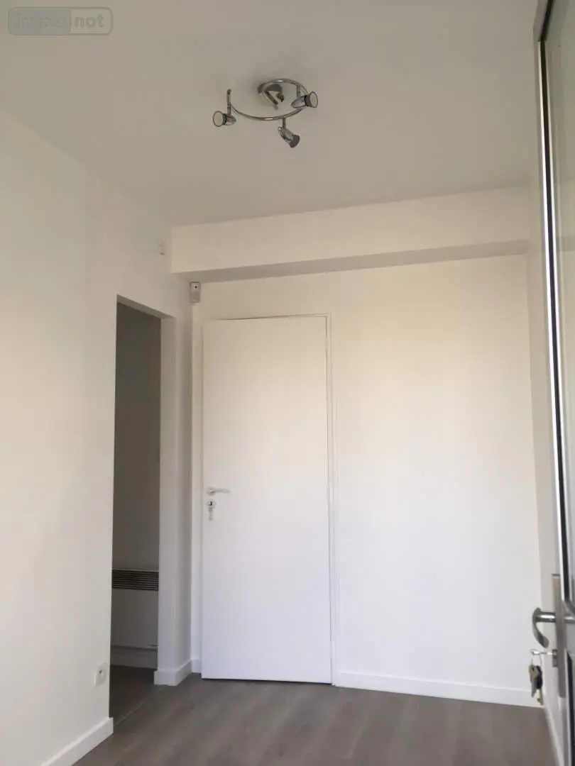 Location fonds et murs commerciaux Janzé 35150 Ille-et-Vilaine 35 53 m2 2 pièces 650 euros 134/3501 002