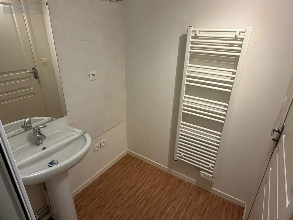 Location appartement Crevin 35320 Ille-et-Vilaine 35 57 m2 3 pièces 575 euros 136/5294 008