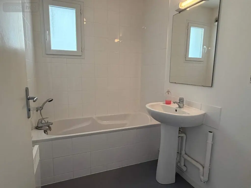 Location appartement Bain-de-Bretagne 35470 Ille-et-Vilaine 35 54 m2 3 pièces 680 euros 136/5296 007
