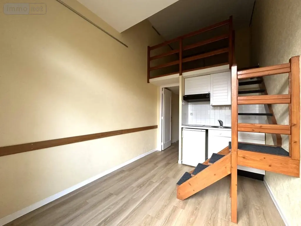 Location appartement Rennes 35000 Ille-et-Vilaine 35 14 m2 1 pièce 520 euros 150/1767 002