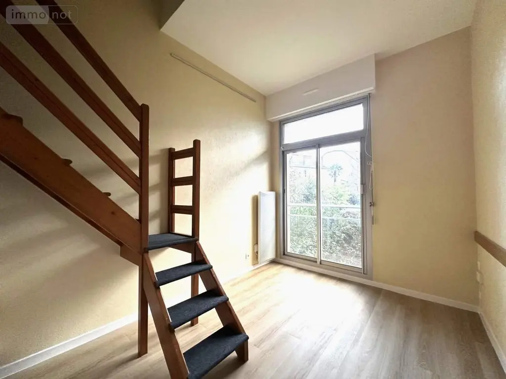 Location appartement Rennes 35000 Ille-et-Vilaine 35 14 m2 1 pièce 520 euros 150/1767 003