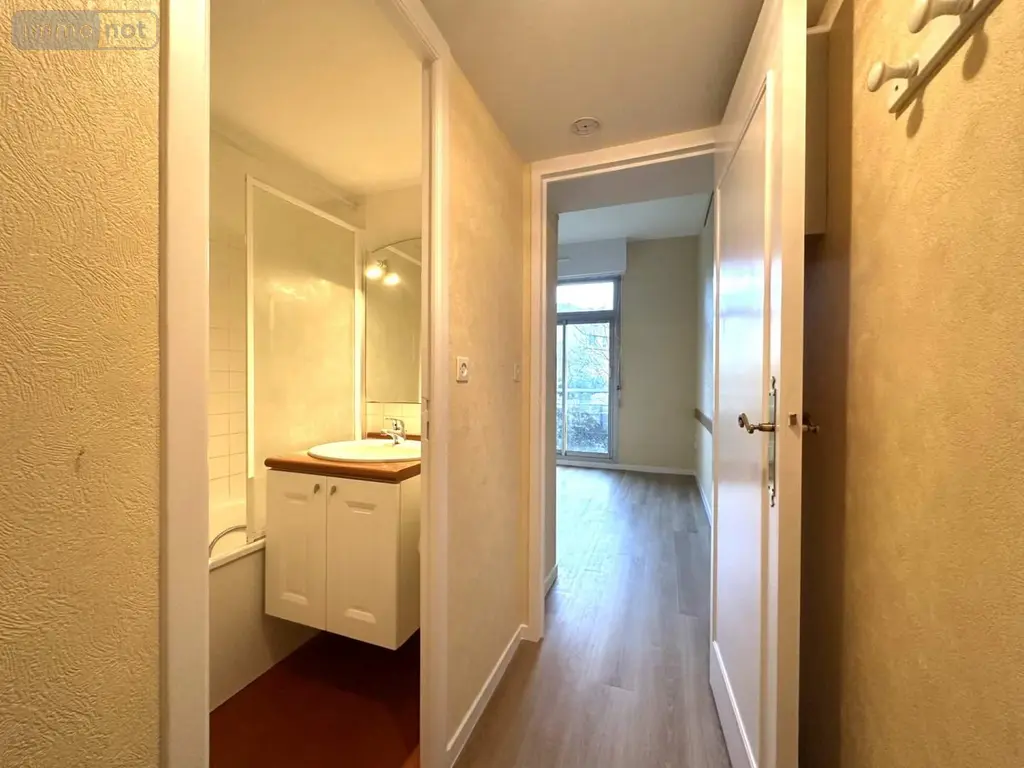 Location appartement Rennes 35000 Ille-et-Vilaine 35 14 m2 1 pièce 520 euros 150/1767 009