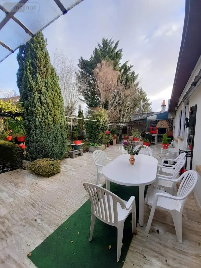 Viager maison L'Île-Bouchard 37220 Indre-et-Loire 37 149 m2 6 pièces 30000 euros 001/2322 002