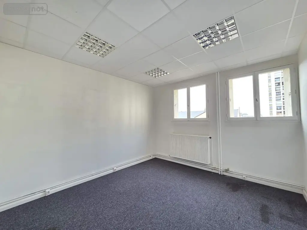 Location fonds et murs commerciaux Tours 37000 Indre-et-Loire 37 125 m2 5 pièces 1526 euros 001/2492 003