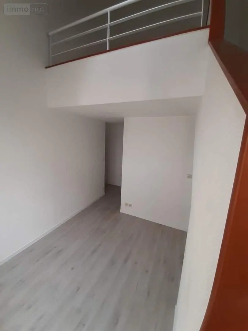 Location appartement Tours 37000 Indre-et-Loire 37 25 m2 1 pièce 420 euros 001/1472 002