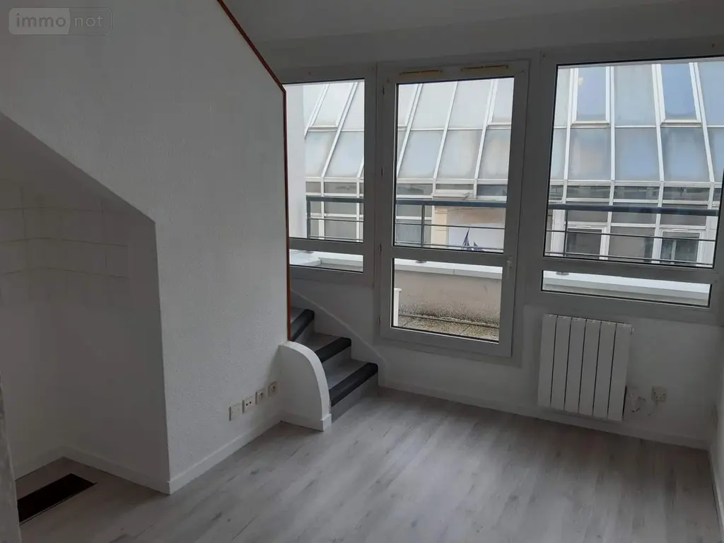 Location appartement Tours 37000 Indre-et-Loire 37 25 m2 1 pièce 420 euros 001/1472 003