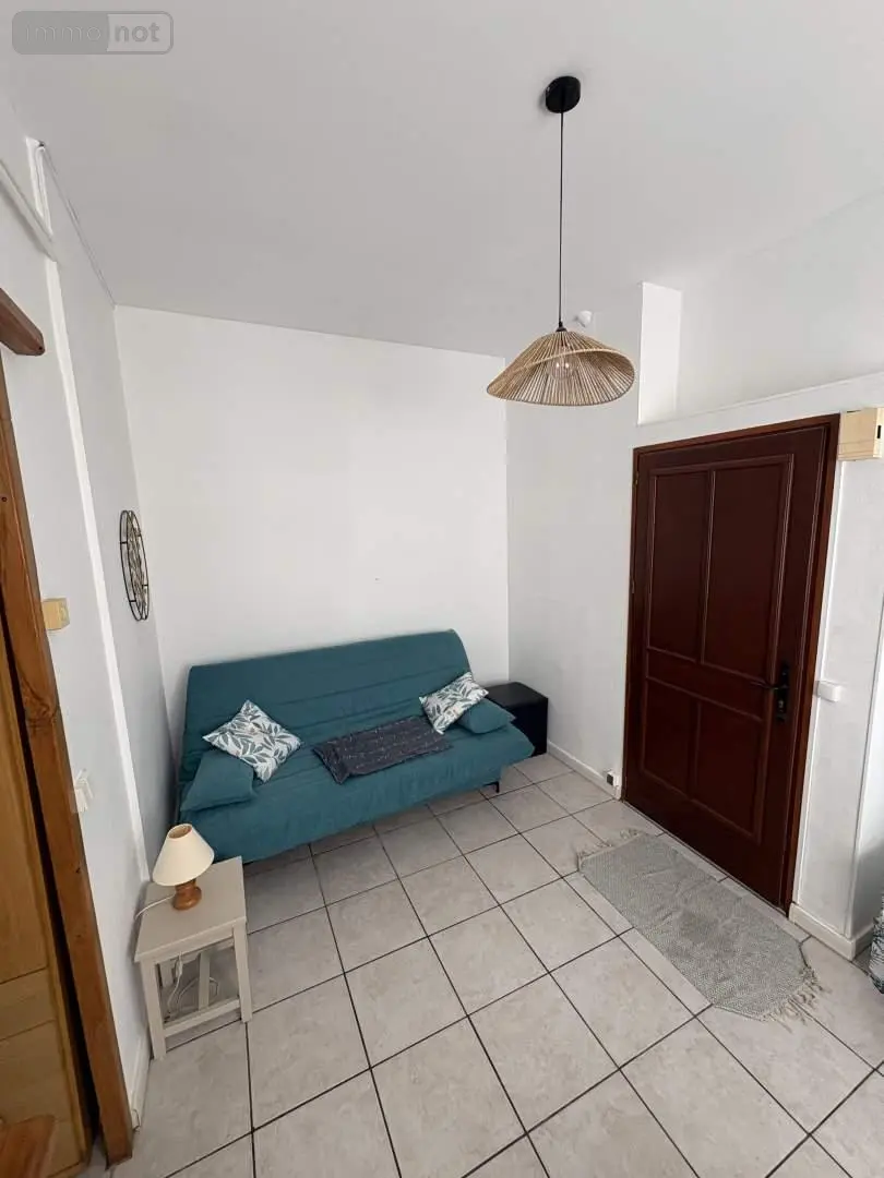 Location appartement Tours 37000 Indre-et-Loire 37 25 m2 1 pièce 530 euros 005/2067 005