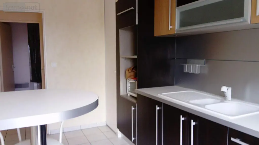 Location appartement Saint-Cyr-sur-Loire 37540 Indre-et-Loire 37 61 m2 2 pièces 620 euros 005/931 007