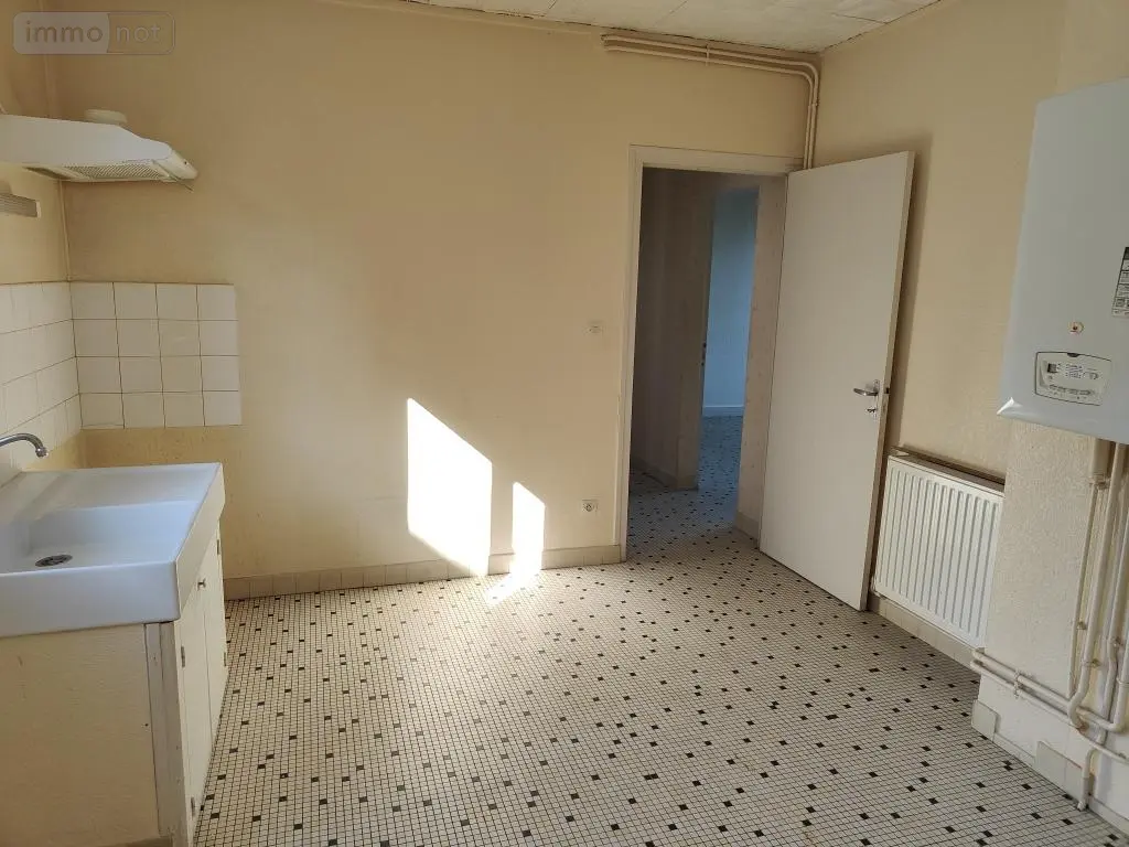 Appartement a vendre Amboise 37400 Indre-et-Loire 37 77 m2 3 pièces 136500 euros 021/PA0677 003