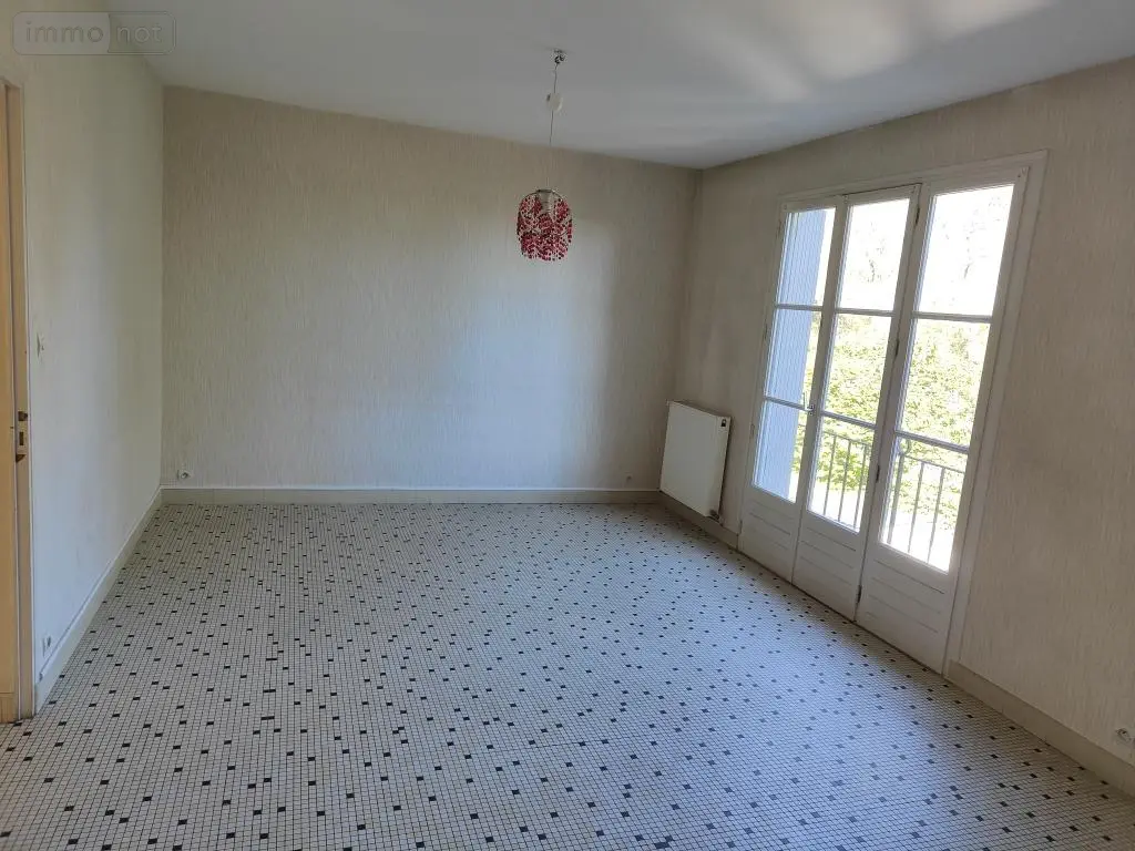 Appartement a vendre Amboise 37400 Indre-et-Loire 37 77 m2 3 pièces 136500 euros 021/PA0677 004