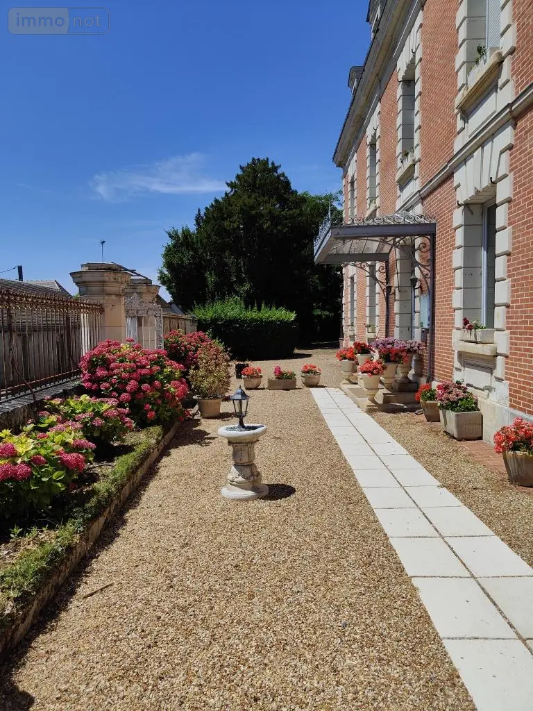 Propriete a vendre Chenonceaux 37150 Indre-et-Loire 37 550 m2 16 pièces 832000 euros 021/MA0795 009