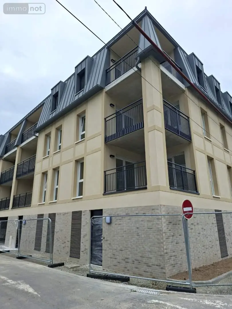 Location appartement Jullouville 50610 Manche 50 83 m2 4 pièces 1100 euros 028/1664 012