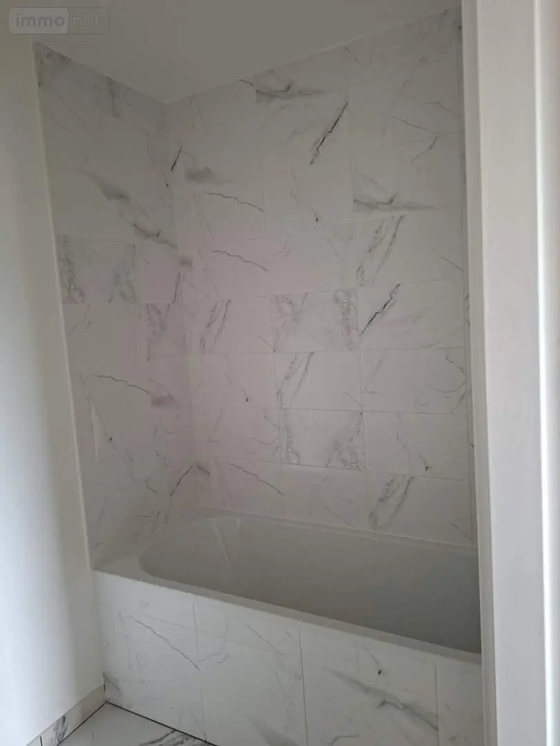 Location appartement Jullouville 50610 Manche 50 83 m2 4 pièces 1100 euros 028/1664 003