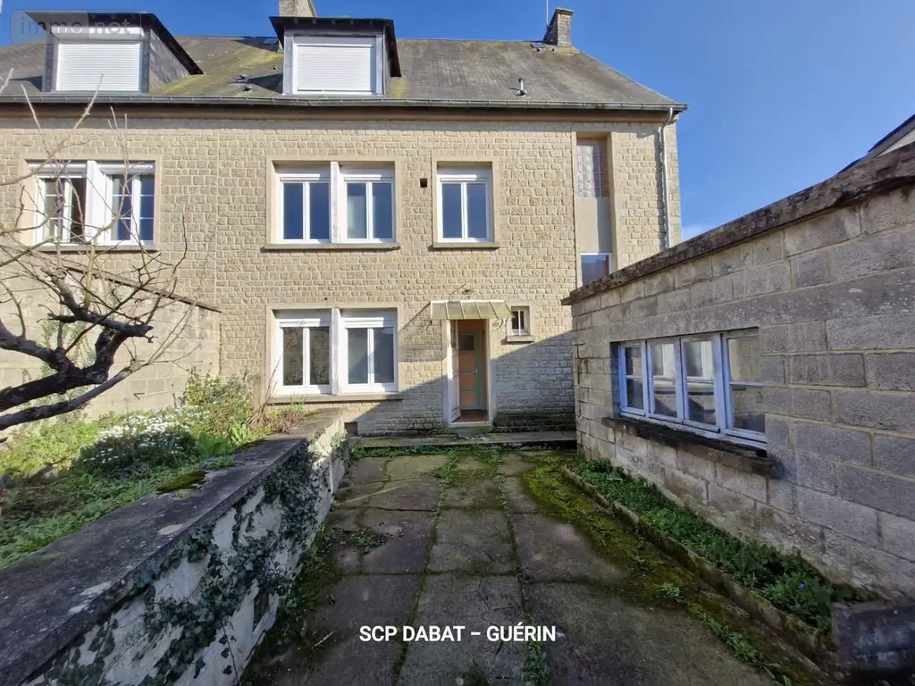 Immeuble de rapport a vendre Saint-Hilaire-du-Harcouët 50600 Manche 50 177 m2 9 pièces 184450 euros 8481 025
