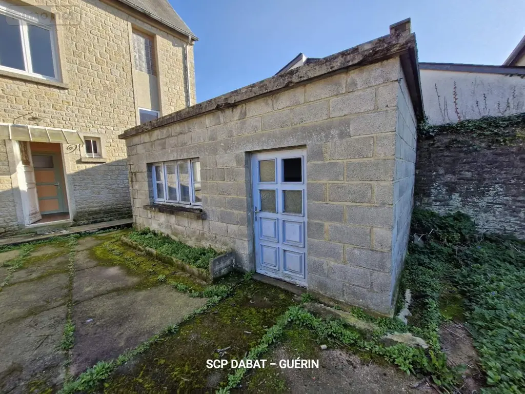 Immeuble de rapport a vendre Saint-Hilaire-du-Harcouët 50600 Manche 50 177 m2 9 pièces 184450 euros 8481 026