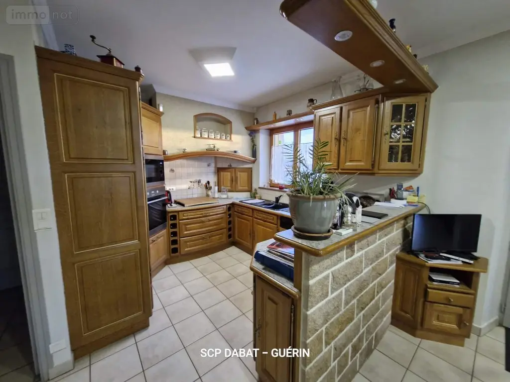 Maison a vendre Saint-Hilaire-du-Harcouët 50600 Manche 50 197 m2 6 pièces 337280 euros 8447 003
