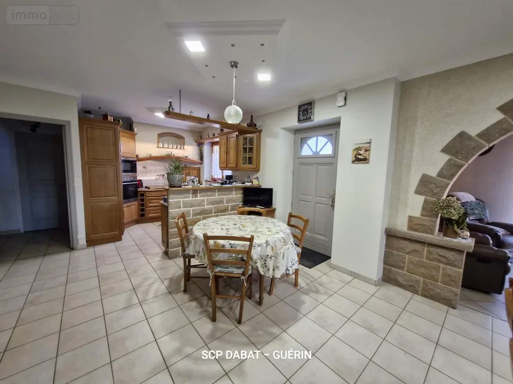 Maison a vendre Saint-Hilaire-du-Harcouët 50600 Manche 50 197 m2 6 pièces 337280 euros 8447 004