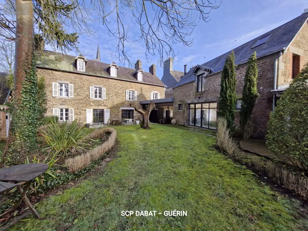 Maison a vendre Fougerolles-du-Plessis 53190 Mayenne 53 361 m2 12 pièces 474300 euros 8465 049
