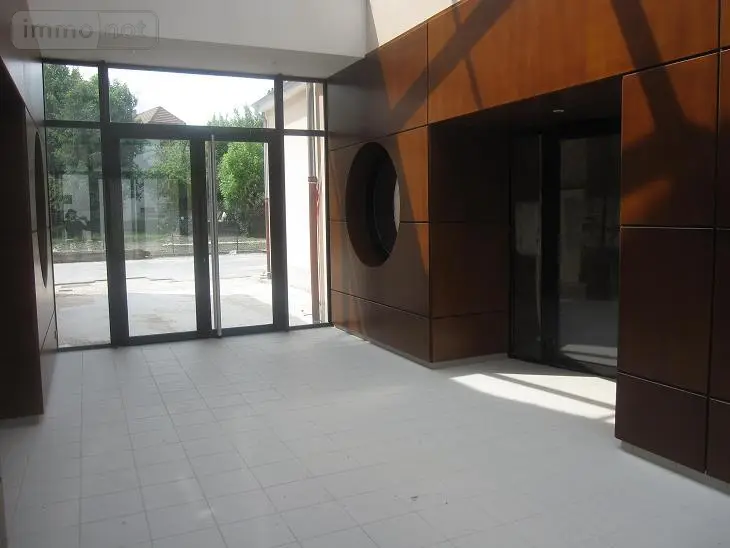 Fonds et murs commerciaux a vendre Sézanne 51120 Marne 51 126 m2 3 pièces 163657 euros 034/565 004
