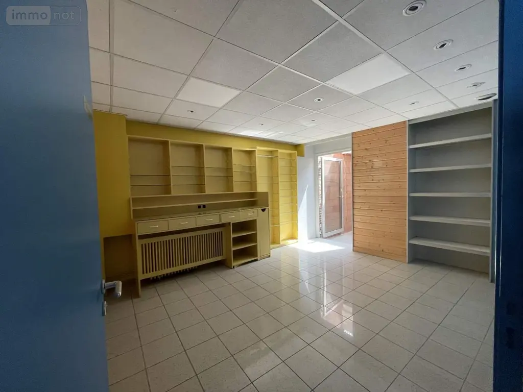 Location fonds et murs commerciaux Sézanne 51120 Marne 51 210 m2 1500 euros 043/1510 005