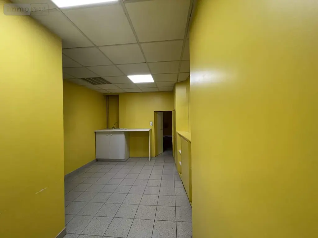 Location fonds et murs commerciaux Sézanne 51120 Marne 51 210 m2 1500 euros 043/1510 006
