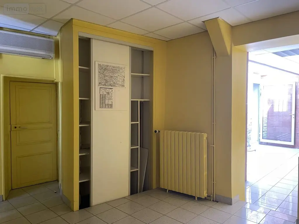 Location fonds et murs commerciaux Sézanne 51120 Marne 51 210 m2 1500 euros 043/1510 007